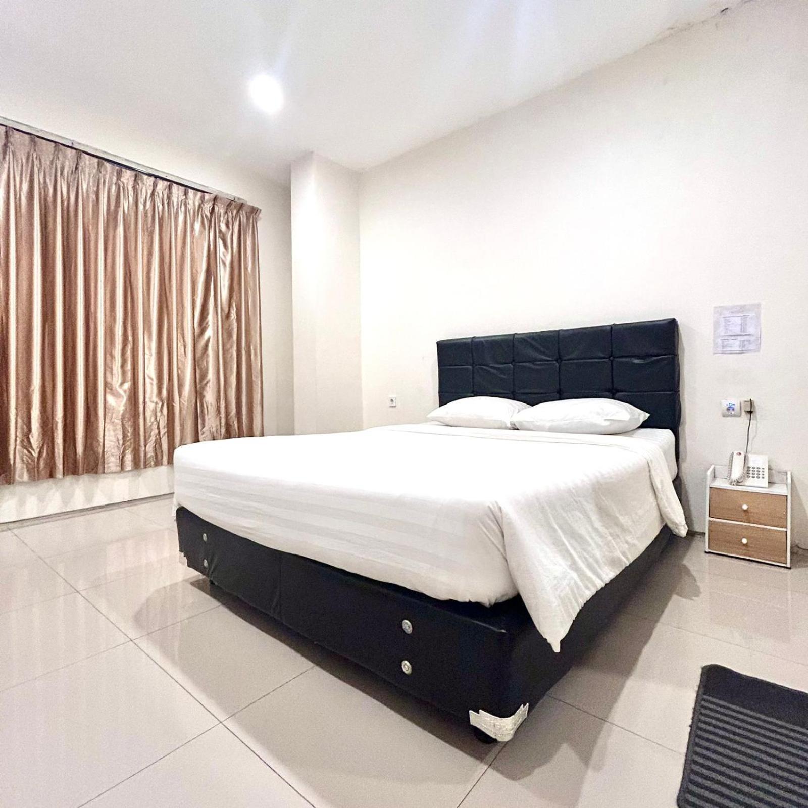 Priority Guest House Samarinda Extérieur photo
